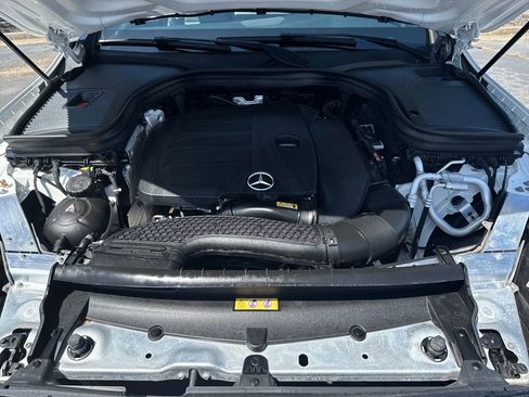 Used 2020 Mercedes-Benz GLC 300 image 24