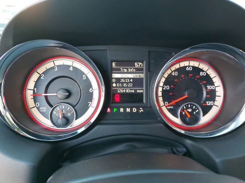 Used 2014 Dodge Grand Caravan SXT w/ Rear Park Assist Package image 21