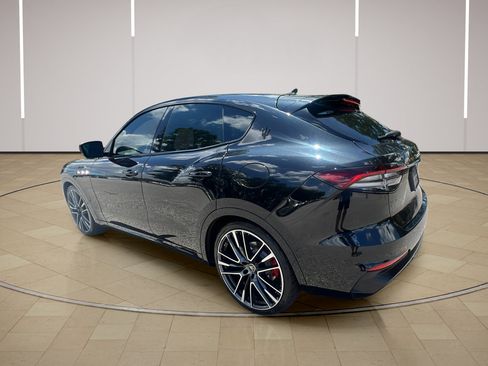 Used 2022 Maserati Levante Modena S AWD/4WD image 3