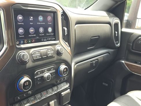 Used 2020 Chevrolet Silverado 2500 High Country w/ Z71 Off-Road Package AWD/4WD image 28