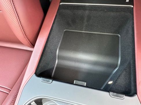 Used 2025 Porsche Cayenne Turbo image 31