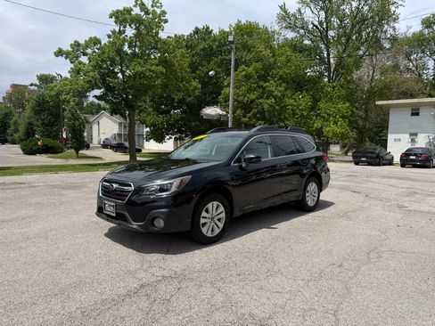 Used 2018 Subaru Outback 2.5i Premium AWD/4WD image 3