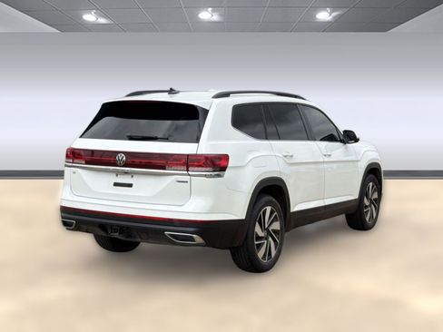 Used 2024 Volkswagen Atlas SE AWD/4WD image 9