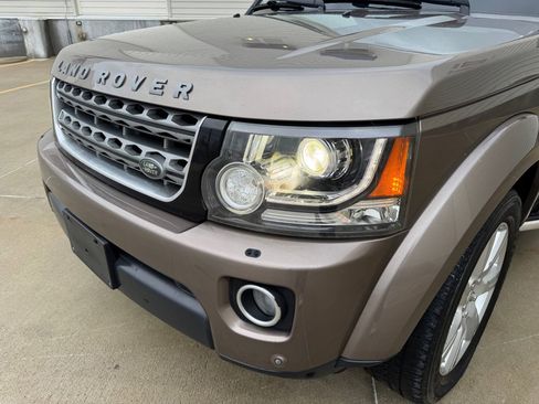 Used 2015 Land Rover LR4 HSE image 9
