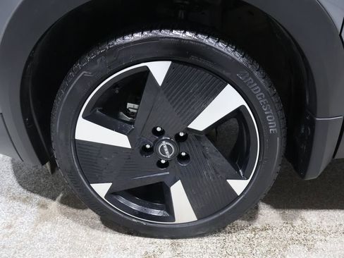 Used 2025 Nissan Kicks SR image 7