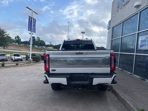 Used 2024 Ford F250 Platinum AWD/4WD image 6