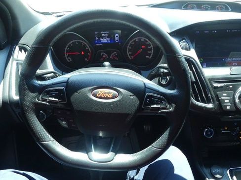 Used 2018 Ford Focus ST FWD image 16