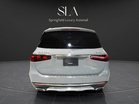 Used 2024 Mercedes-Benz GLS 450 4MATIC image 5