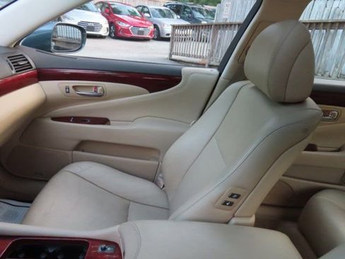 Used 2008 Lexus LS 460 image 23