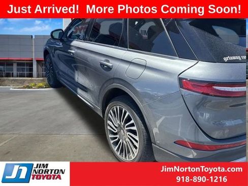 Used 2021 Lincoln Corsair Reserve w/ Equipment Group 201A FWD image 6