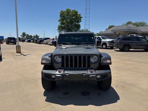 Used 2023 Jeep Gladiator Rubicon w/ Cold Weather Group AWD/4WD image 2