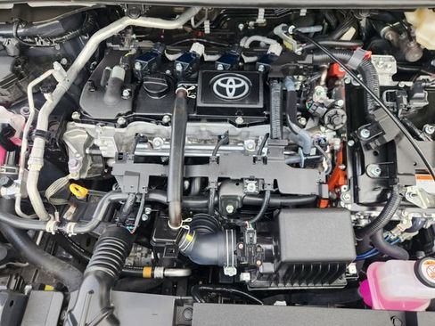 Certified 2025 Toyota Corolla LE image 31