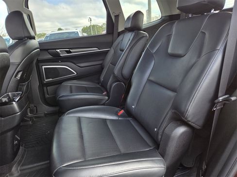 Used 2022 Kia Telluride S image 18