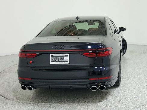 Used 2025 Audi S8 EXECUTIVE image 5
