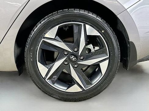 Used 2023 Hyundai Elantra SEL w/ Convenience Package FWD image 31