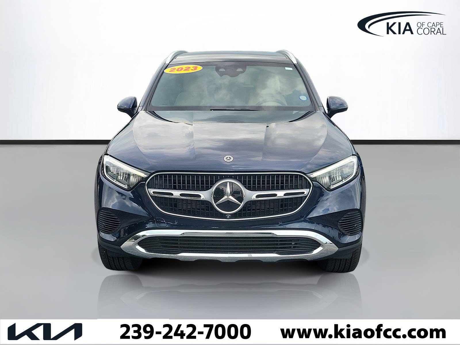 Used 2023 Mercedes-Benz GLC 300 4MATIC image 2