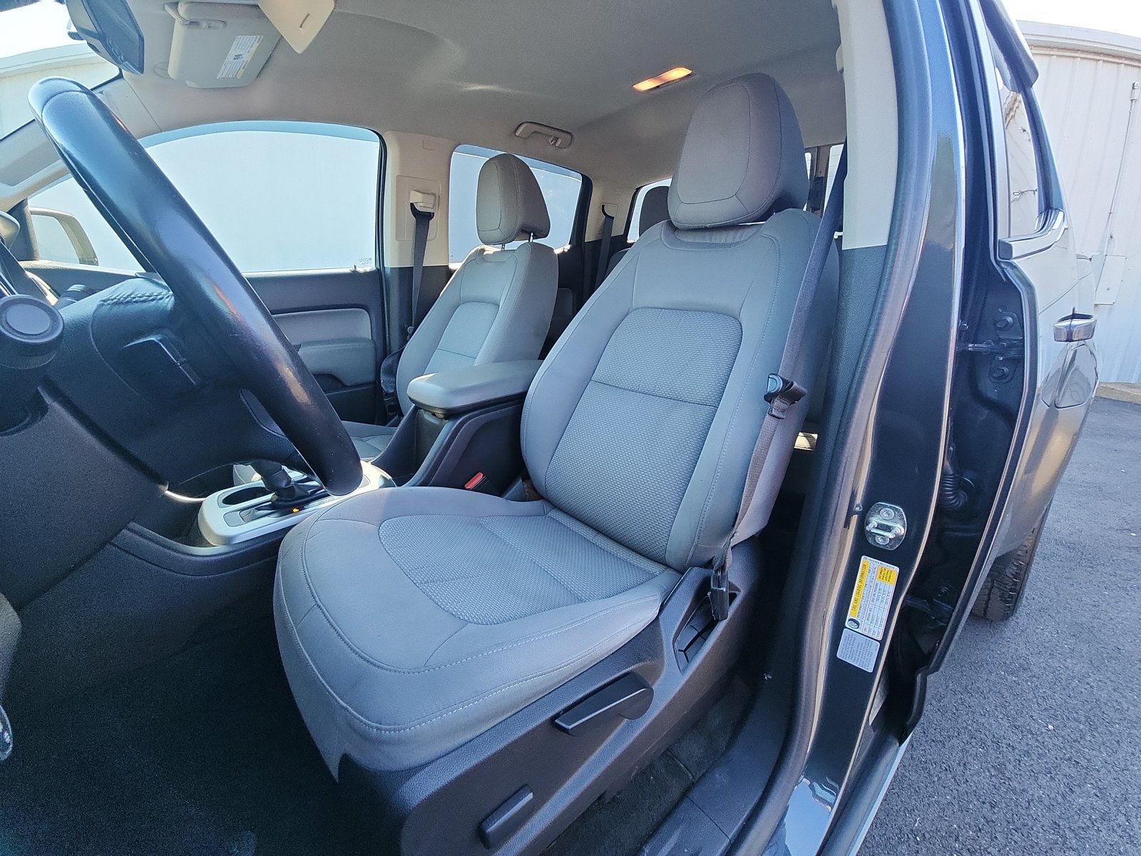 Used 2016 Chevrolet Colorado LT w/ LT Convenience Package RWD image 21