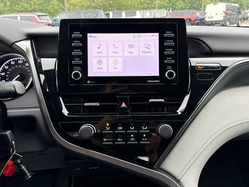 Used 2021 Toyota Camry LE w/ Cold Weather Package FWD image 19