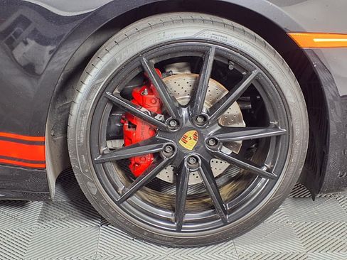 Used 2023 Porsche 911 Carrera image 32