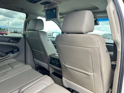Used 2017 Chevrolet Suburban Premier AWD/4WD image 15