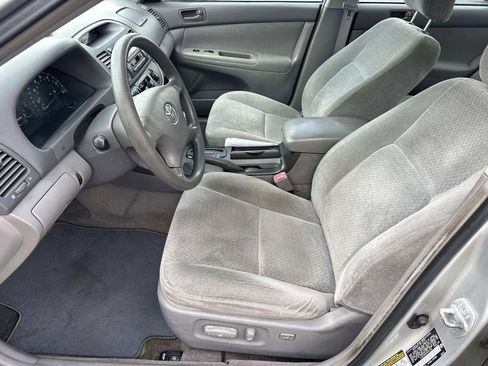 Used 2004 Toyota Camry LE image 18