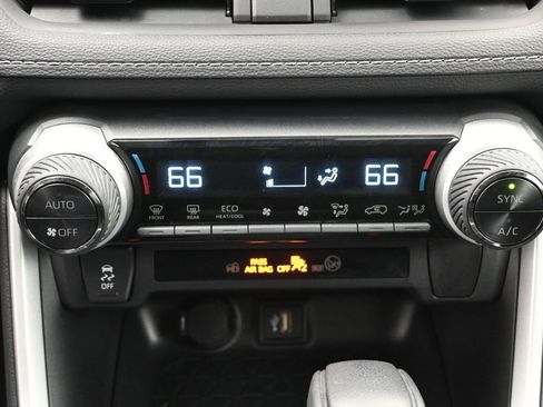 Certified 2025 Toyota RAV4 LE AWD/4WD image 21