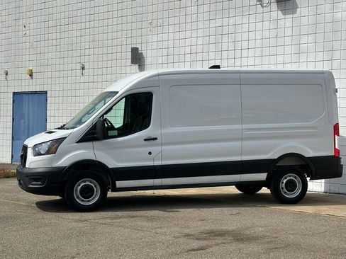 New 2026 Ford Transit 250 148 Medium Roof RWD image 2