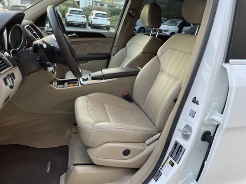 Used 2016 Mercedes-Benz GL 450 4MATIC image 22