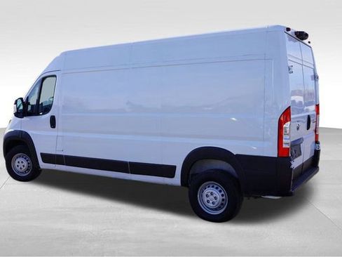 Used 2025 RAM ProMaster 2500 w/ Convenience Group image 8