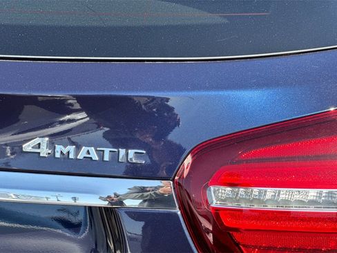 Used 2019 Mercedes-Benz GLA 250 4MATIC image 32