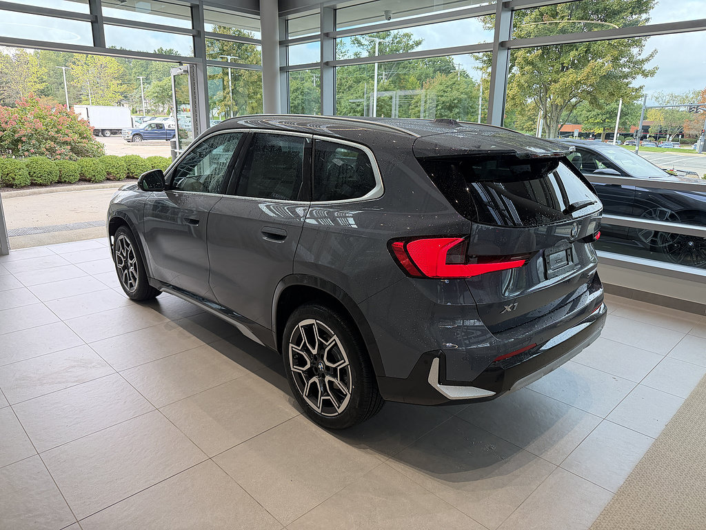 New 2027 BMW X1 xDrive28i AWD/4WD image 4