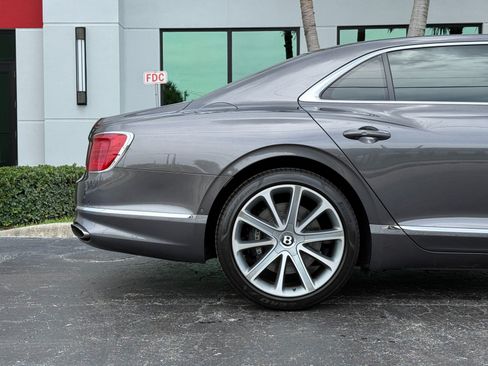 Used 2021 Bentley Flying Spur W12 AWD/4WD image 3