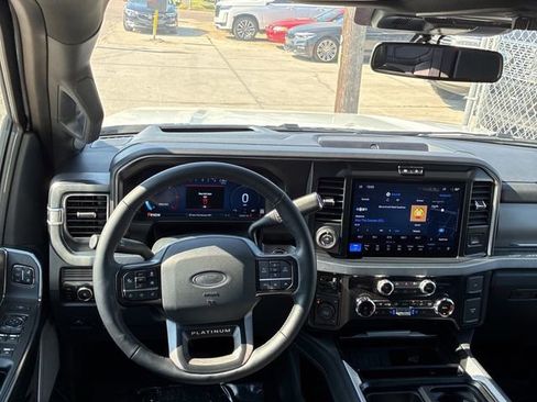 Used 2025 Ford F450 Platinum w/ FX4 Off-Road Package AWD/4WD image 14