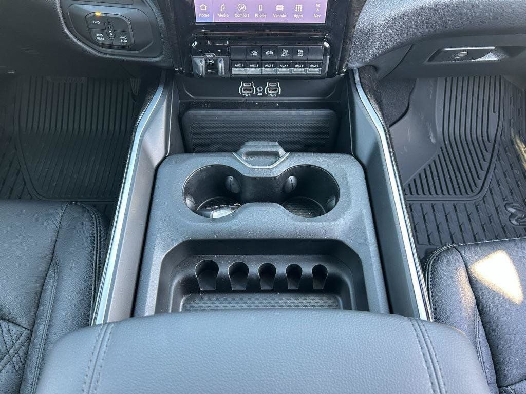 New 2025 RAM 2500 Big Horn AWD/4WD image 27