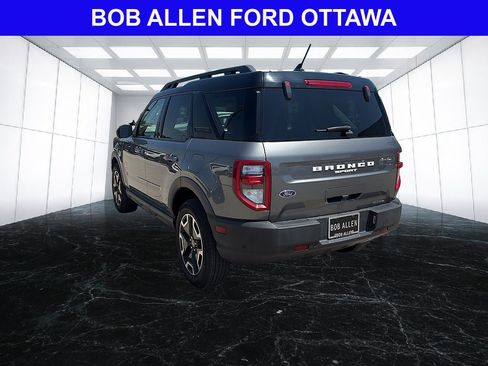 Used 2023 Ford Bronco Sport Outer Banks w/ Tech Package AWD/4WD image 3