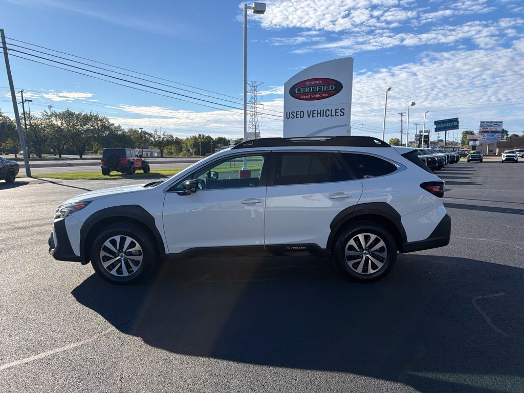 Used 2024 Subaru Outback Premium AWD/4WD image 6