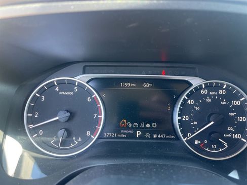 Used 2025 Nissan Rogue SV FWD image 30