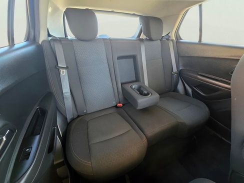 Used 2020 Chevrolet Trax LS image 51