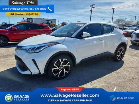 Used 2021 Toyota C-HR XLE FWD image 1