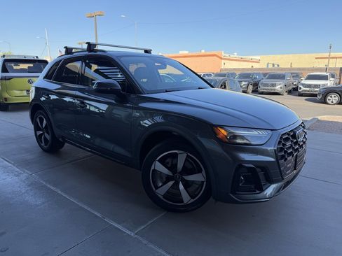 Used 2023 Audi Q5 2.0T Prestige w/ Prestige Package image 6
