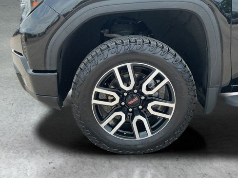 Used 2022 GMC Sierra 1500 AT4 w/ AT4 Preferred Package AWD/4WD image 26