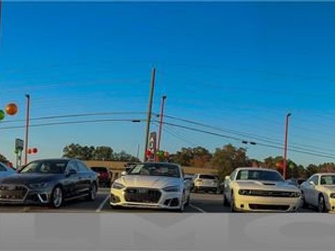 Used 2022 Volvo XC90 T5 Momentum w/ Protection Package Premier image 41