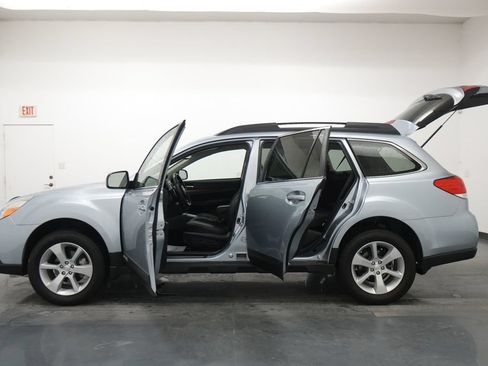 Used 2014 Subaru Outback 2.5i Limited AWD/4WD image 19