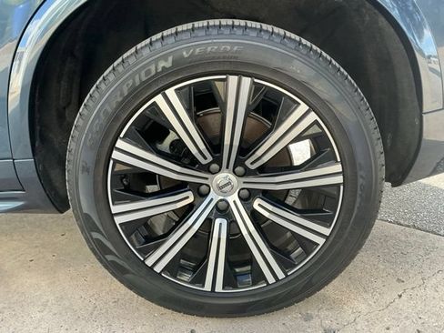 Certified 2024 Volvo XC90 B5 Core w/ Protection Package Premier AWD/4WD image 9