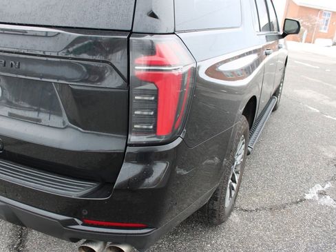 Used 2025 Chevrolet Suburban Z71 image 45