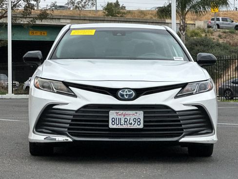 Used 2021 Toyota Camry LE image 7