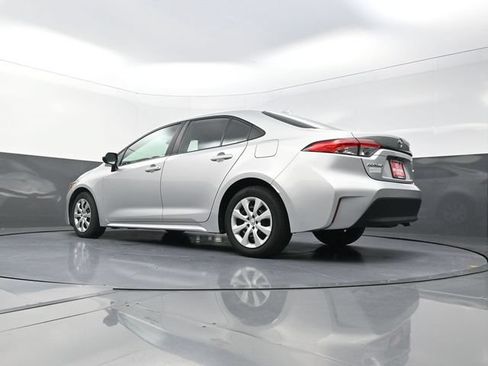 Used 2024 Toyota Corolla LE FWD image 34