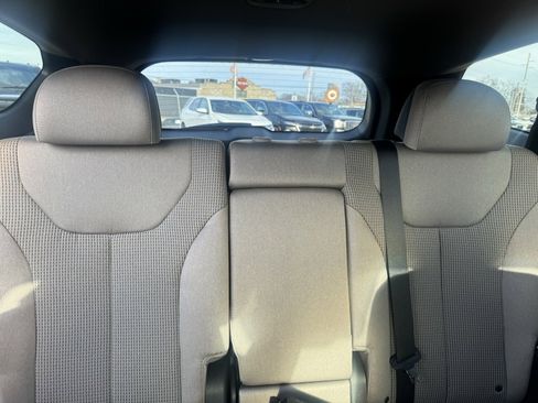 Used 2023 Hyundai Santa Fe SEL w/ Cargo Package image 9