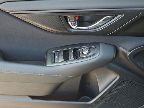 Used 2025 Subaru Outback Premium image 12