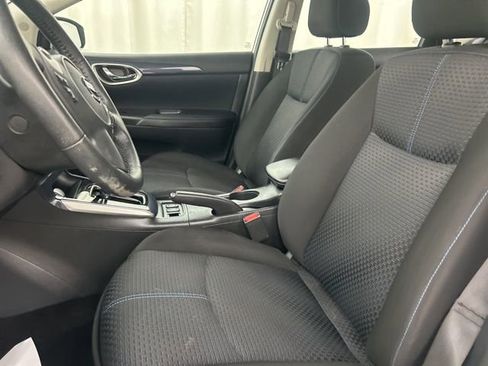 Used 2018 Nissan Sentra SR w/ SR Midnight Edition Package image 9